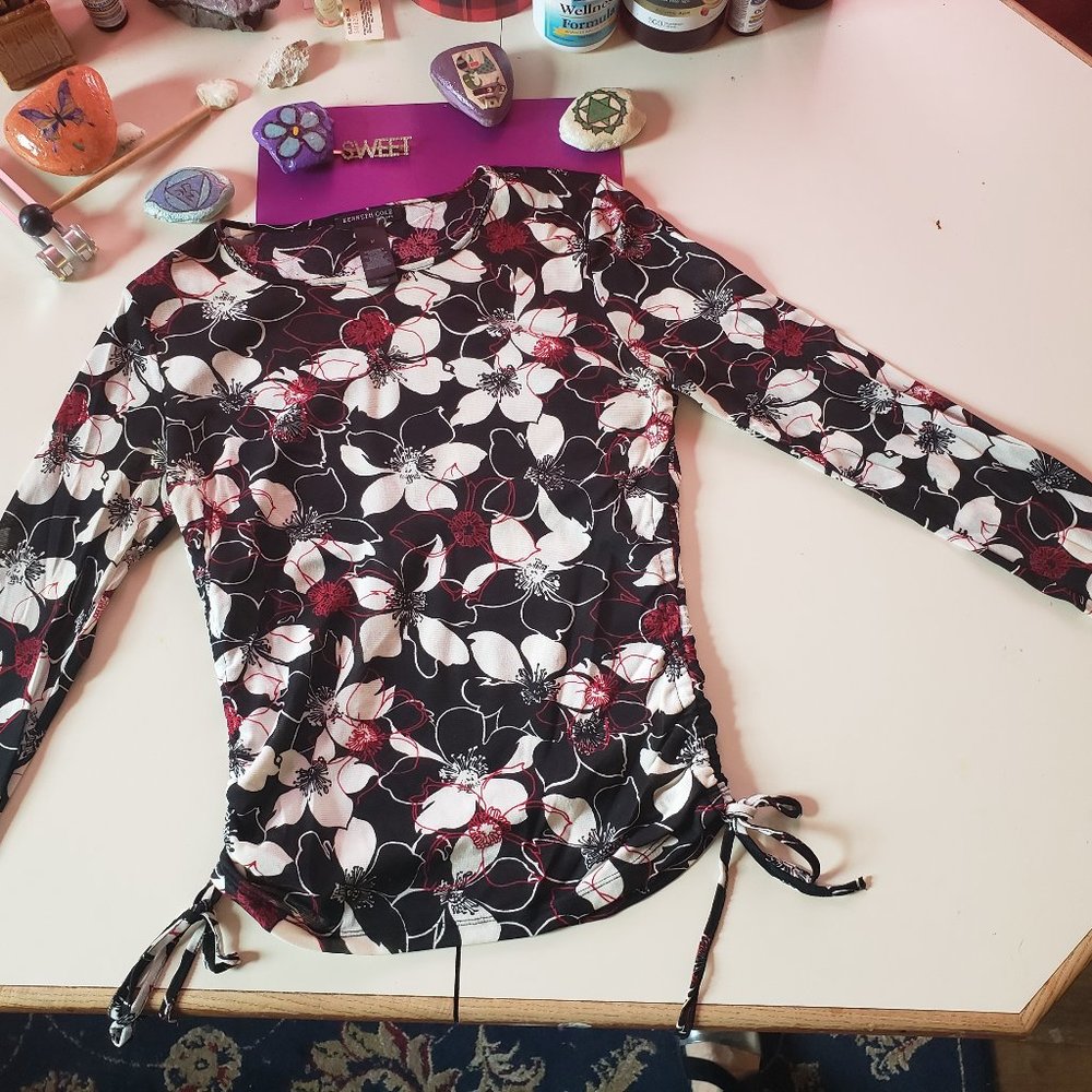 Vintage Kenneth Cole semi sheer beautiful top size M